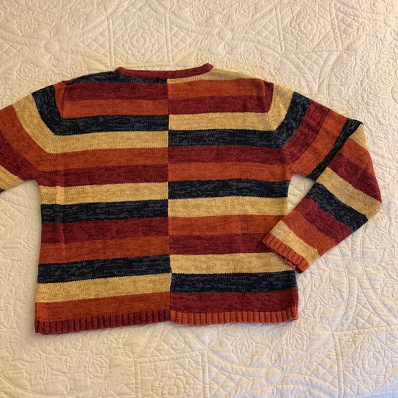 Color Block Sweater - Picture 4 of 4
